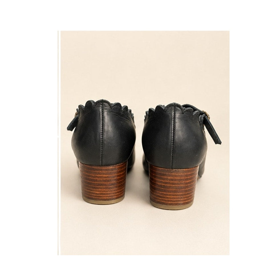 Fly London Wifo Navy Blue Leather Scalloped Mary Jane Heels Women's Sz 9.5