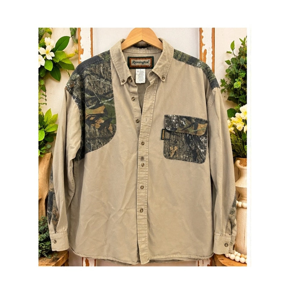 Vintage Remington Camo Patchwork Button Down Hunting Shirt Mens Large Distressed