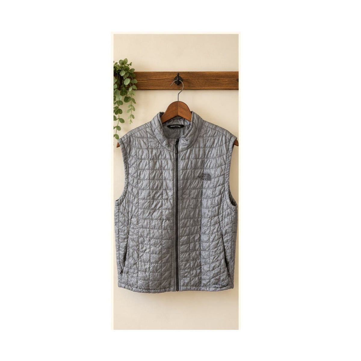 The North Face ThermoBall Insulated Full Zip Puffer Vest Mens XL Grey