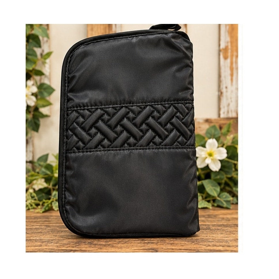 Lug Flash Cosmetic Case NWT Slim Travel Makeup Pouch Midnight Black